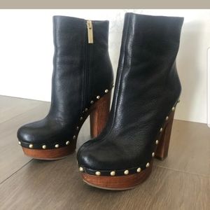 BCBG renegade platform ankle boots